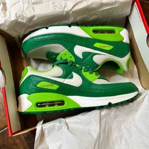 BRAND NEW GREEN AIR MAX 90